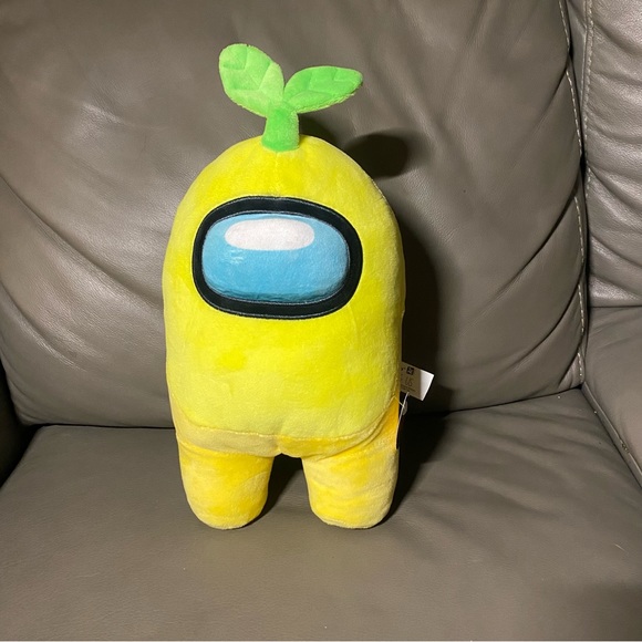 Official Among Us Toikido Yellow Crewmate w/ Plant Sprout Hat 12” Plush - Picture 3 of 9